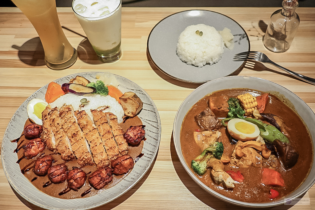 台中沙鹿美食-典咖哩洋食屋-海線第一首間自由搭配熟成咖哩專賣/咖哩 飲品/鄰近靜宜大學 @靜兒貪吃遊玩愛分享