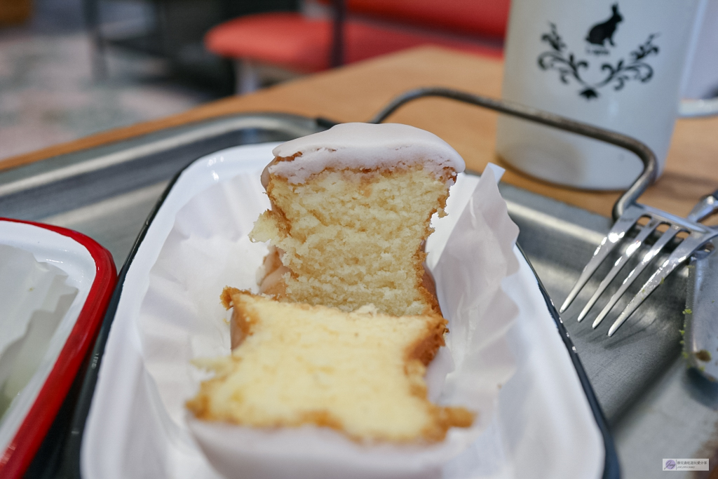 桃園中壢美食-甜•啵啵-香港夫妻開的咖啡廳|獨家手工迷你牛油蛋糕|溫馨舒適的小店 @靜兒貪吃遊玩愛分享