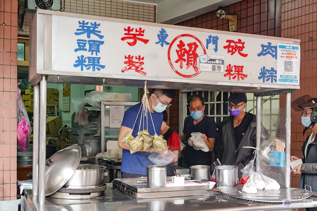 彰化員林美食-東門賴家碗粿-超過60年老字號！在地古早味排隊銅板小吃，芋蔥超大顆才25元 @靜兒貪吃遊玩愛分享