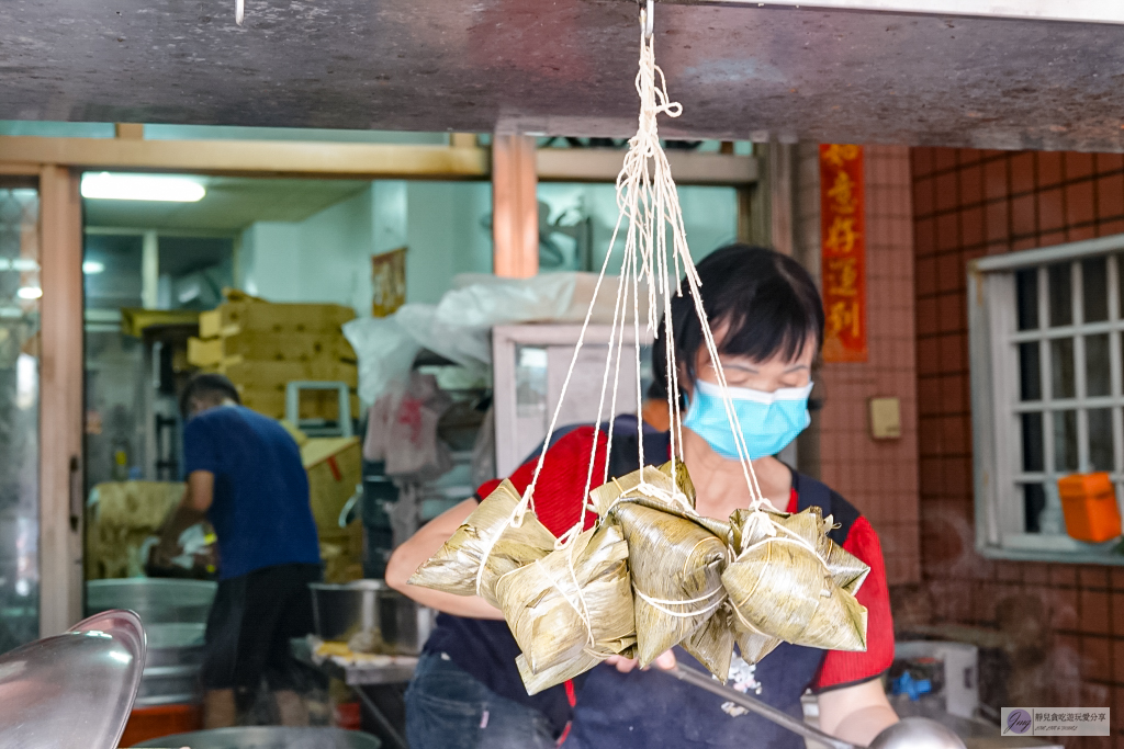 彰化員林美食-東門賴家碗粿-超過60年老字號！在地古早味排隊銅板小吃，芋蔥超大顆才25元 @靜兒貪吃遊玩愛分享