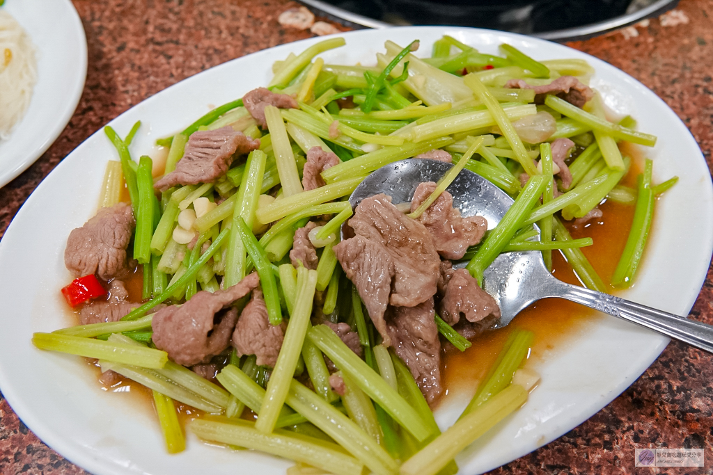 桃園中壢美食-江家羊肉(原台灣羊料理店)-超難預約！溫體羊清燉鍋新鮮無騷味 三層肉超有水準 @靜兒貪吃遊玩愛分享