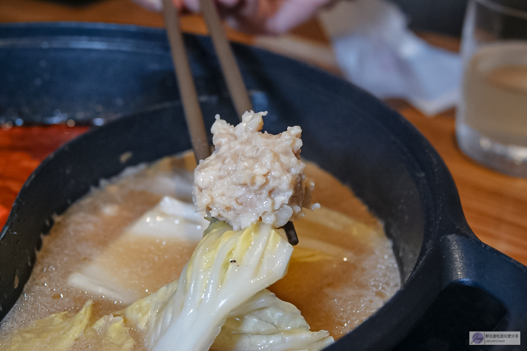 台北中山美食-牛小路壽喜燒-肉控的天堂！正宗日式壽喜燒，超狂日本A5和牛吃到飽 @靜兒貪吃遊玩愛分享