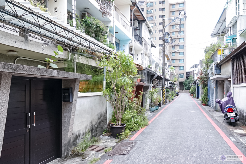 花蓮美食-Old  Couple Coffee  歐咖波-隱藏在住宅小巷，文青質感老宅復古咖啡廳/寵物友善 @靜兒貪吃遊玩愛分享