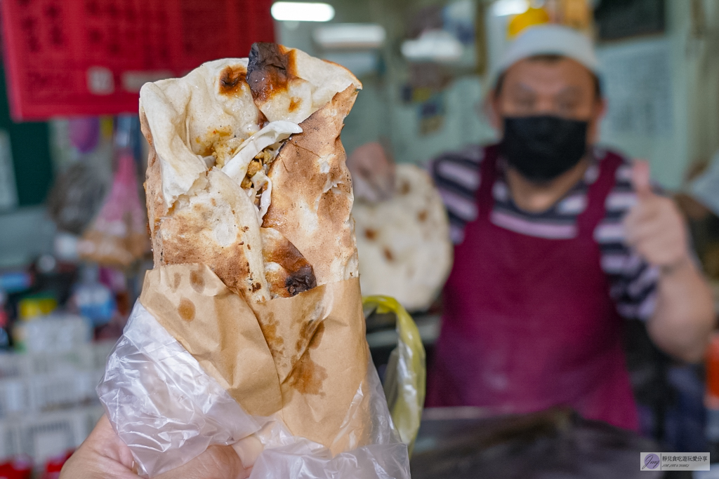 桃園平鎮美食-清真園雲南回民異國小吃-隱藏在忠貞市場裡超人氣的印度烤餅 @靜兒貪吃遊玩愛分享