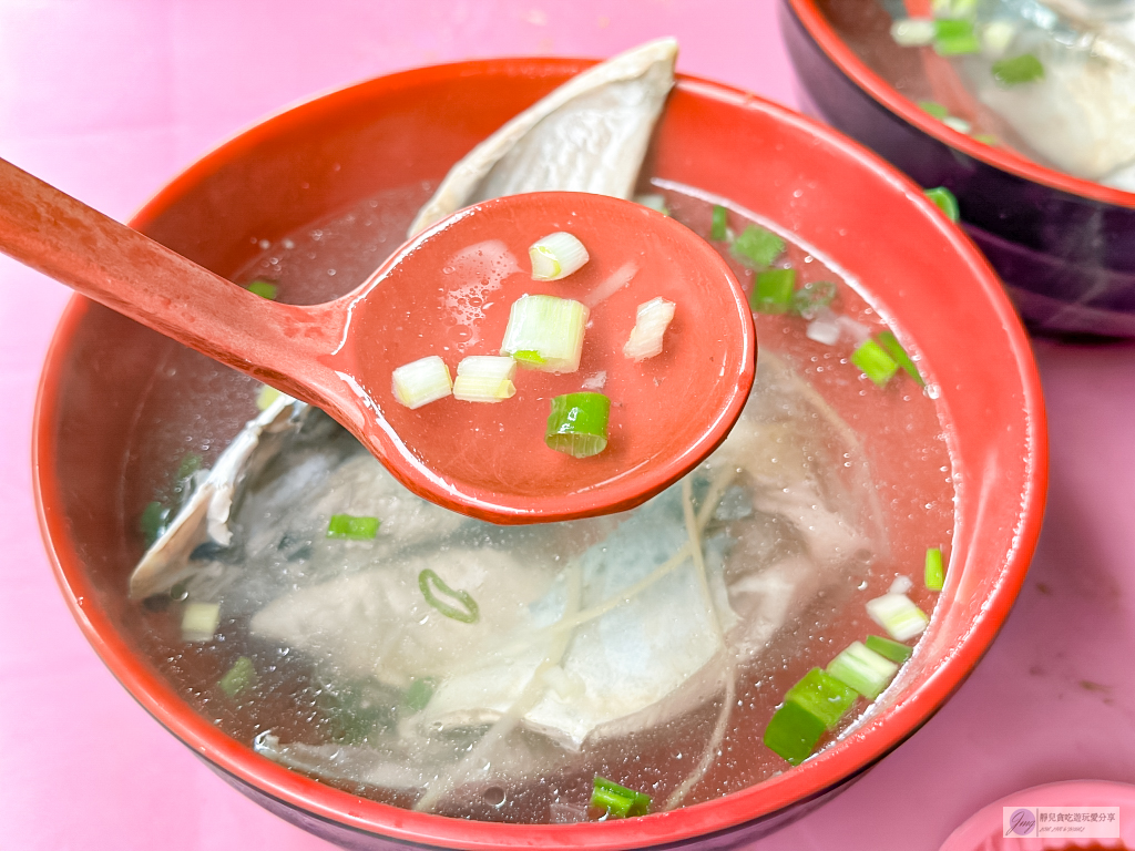 宜蘭蘇澳美食-富哥現撈鮮魚湯-在地經營30年！當日漁獲現煮鮮魚湯，魚肉超大塊只要100元 @靜兒貪吃遊玩愛分享