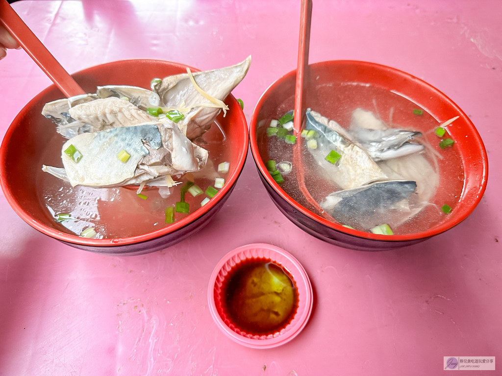 宜蘭蘇澳美食-富哥現撈鮮魚湯-在地經營30年！當日漁獲現煮鮮魚湯，魚肉超大塊只要100元 @靜兒貪吃遊玩愛分享