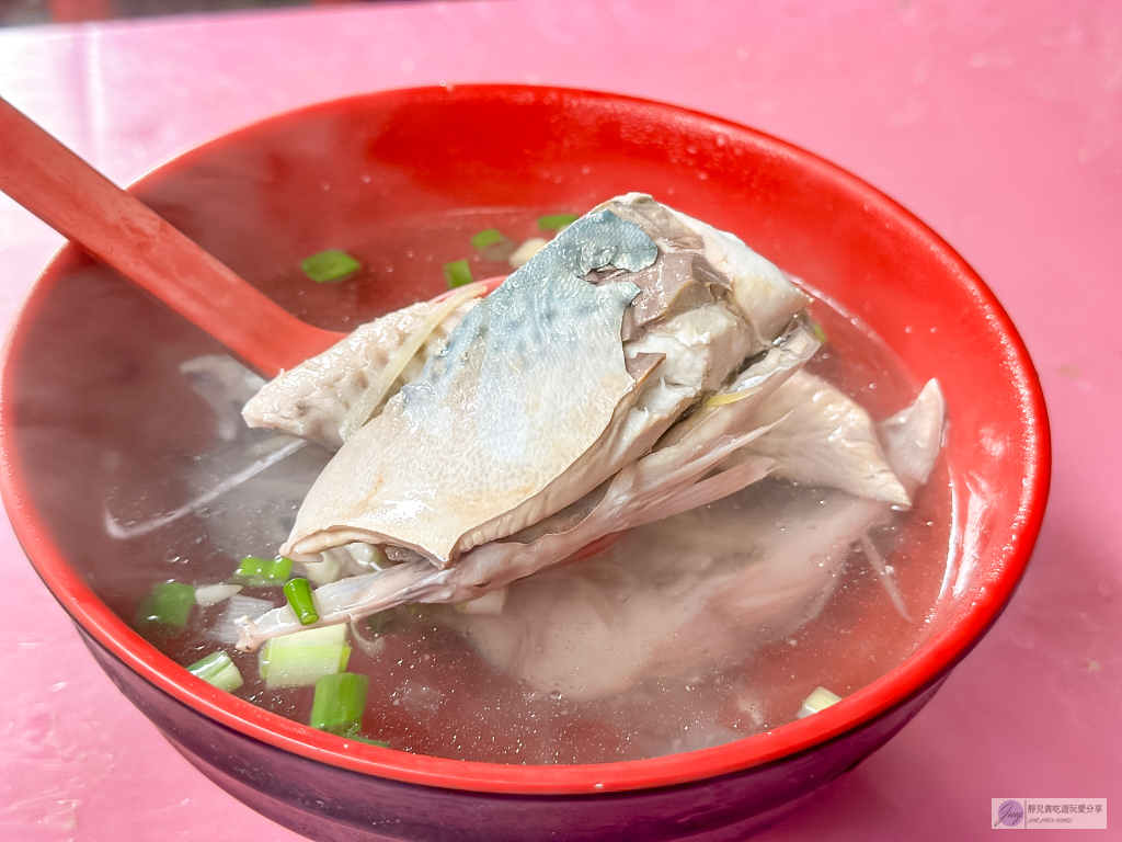 宜蘭蘇澳美食-富哥現撈鮮魚湯-在地經營30年！當日漁獲現煮鮮魚湯，魚肉超大塊只要100元 @靜兒貪吃遊玩愛分享