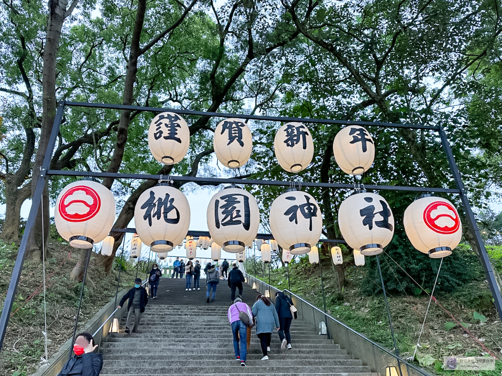 桃園美食-No worries Cafe-一週只營業三天！！日式昭和神社裡的Chill露營風咖啡店 @靜兒貪吃遊玩愛分享