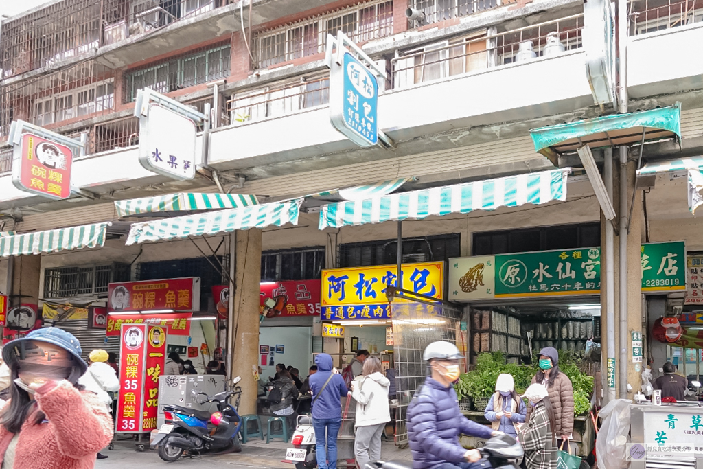 台南中西區美食-阿松割包-在地80年老店！傳承三代顛覆傳統的人氣割包，內用附手套還附湯 @靜兒貪吃遊玩愛分享