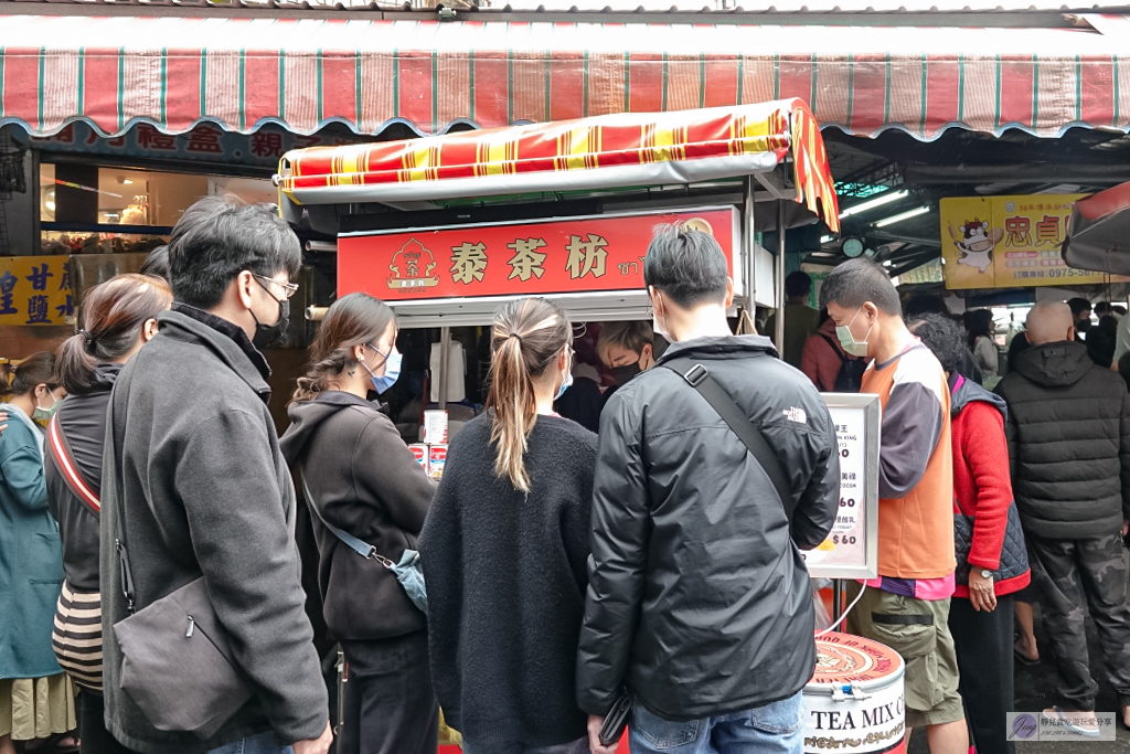 桃園中壢美食-泰茶枋ชาไทย-排隊人氣飲品！道地的泰式奶茶、泰式奶綠/忠貞市場美食推薦 @靜兒貪吃遊玩愛分享