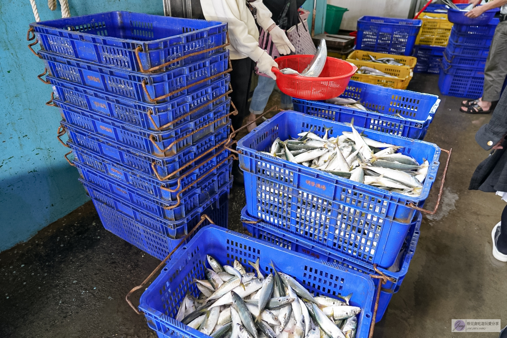 新竹香山美食-旬好魚 明發定置漁場-當季現撈野生鮮魚！！直接跟漁民買魚，新鮮魚貨拍賣會場，搶魚手速要快 @靜兒貪吃遊玩愛分享