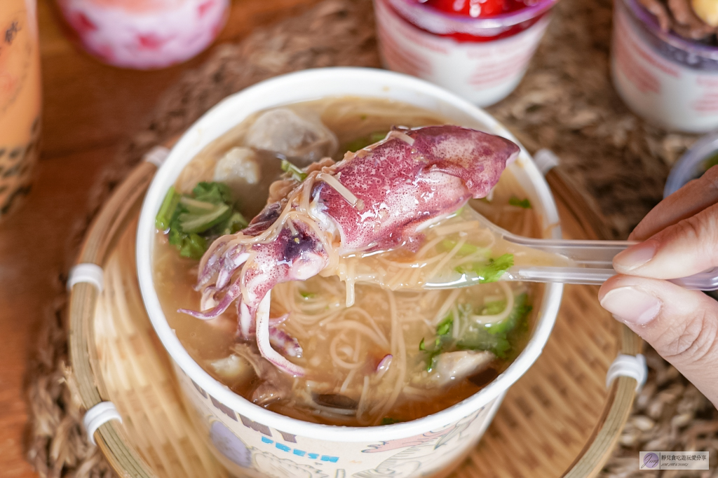 桃園八德美食-北巡茶飲-隱藏在工廠裡的手搖飲！！免跑台中也能吃到草仔粿珍珠，限量招牌四寶麵線用料超大器 @靜兒貪吃遊玩愛分享