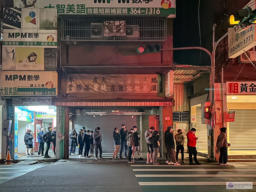 桃園八德美食-大湳清粥小菜-神秘小貨車！只營業在凌晨，只營業3小時，時間還沒有到就大排長龍不浮誇 @靜兒貪吃遊玩愛分享