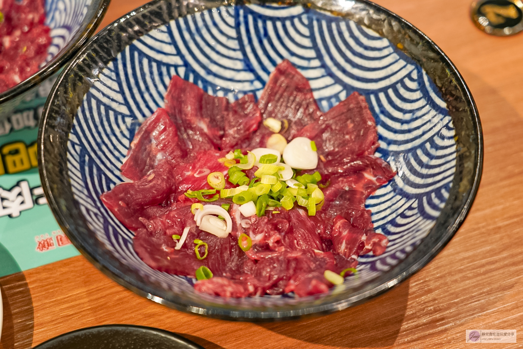 金門美食-圓頭肉乾-金城榮泰店-全台首創！教父私房牛肉麵190元，小菜自助吧無限續超划算 @靜兒貪吃遊玩愛分享