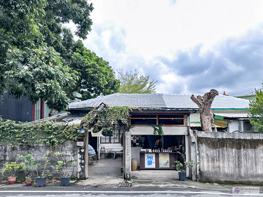 花蓮美食-Giocare義式.手沖咖啡-日式老宅露天庭院cafe&#8217;，結合陶藝工作室的質樸空間/鄰近花崗國中 @靜兒貪吃遊玩愛分享