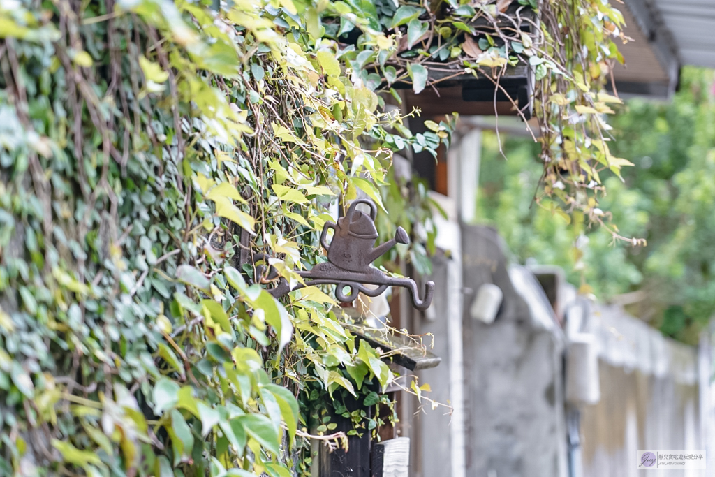 花蓮美食-Giocare義式.手沖咖啡-日式老宅露天庭院cafe&#8217;，結合陶藝工作室的質樸空間/鄰近花崗國中 @靜兒貪吃遊玩愛分享