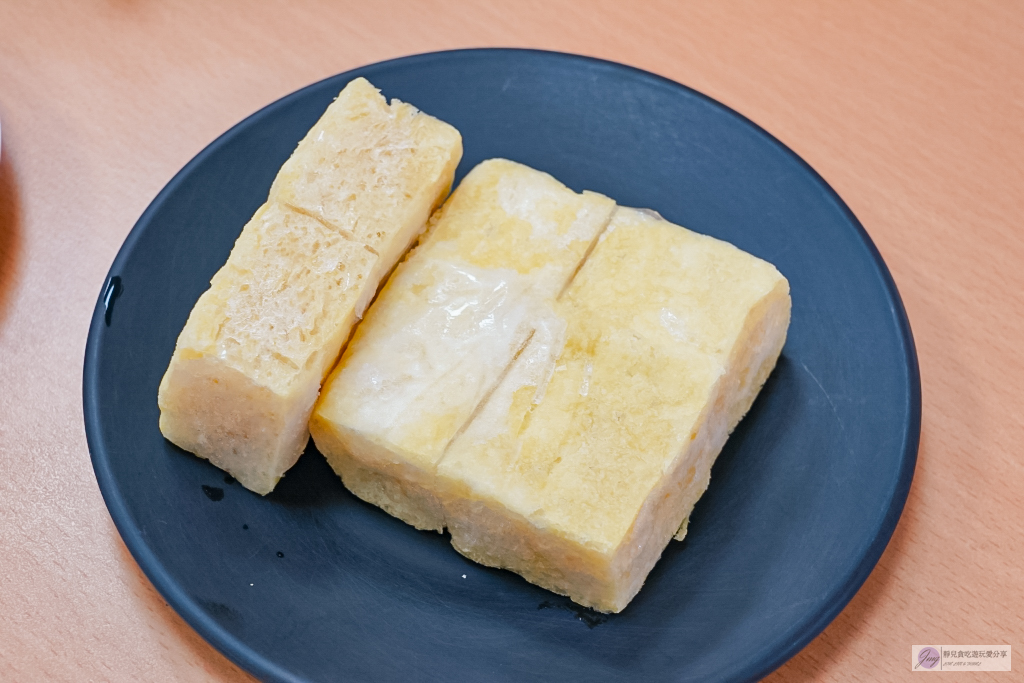 桃園美食-老余牛家莊-遷新址生意依舊興隆！霸氣鋼盆牛肉鍋超浮誇，苗栗在地經營40年老字號桃園分店 @靜兒貪吃遊玩愛分享