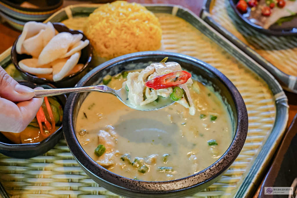 南投魚池美食-烏布雨林峇里島主題餐廳-秒飛峇里島！隱藏在深山雨林裡的印尼特色異國料理 @靜兒貪吃遊玩愛分享