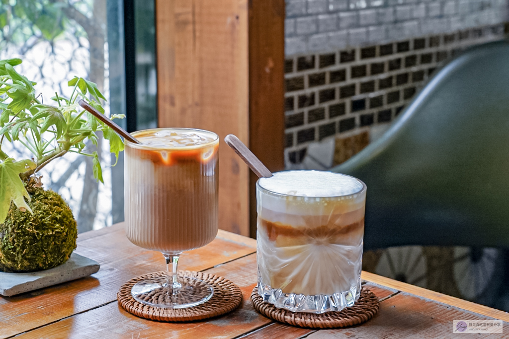 宜蘭美食-花宅咖啡HUA Cafe-隱藏在胡同裡的老宅！麵茶椪餅冰淇淋創意新滋味/鄰近宜蘭河濱公園 @靜兒貪吃遊玩愛分享