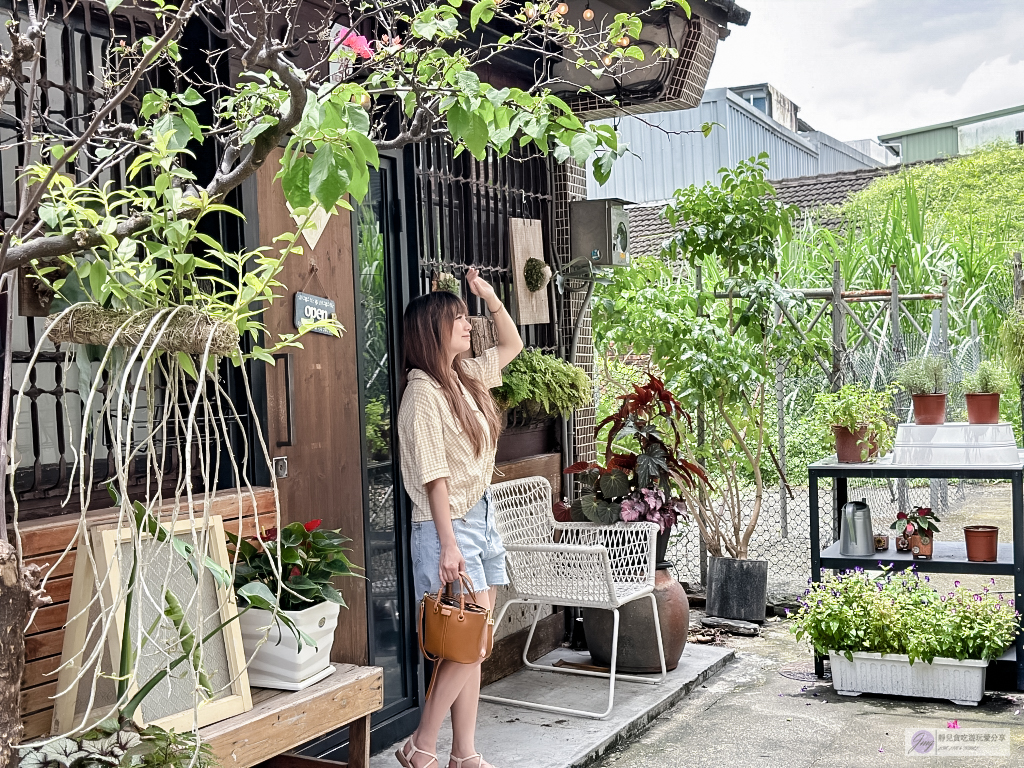 宜蘭美食-花宅咖啡HUA Cafe-隱藏在胡同裡的老宅！麵茶椪餅冰淇淋創意新滋味/鄰近宜蘭河濱公園 @靜兒貪吃遊玩愛分享