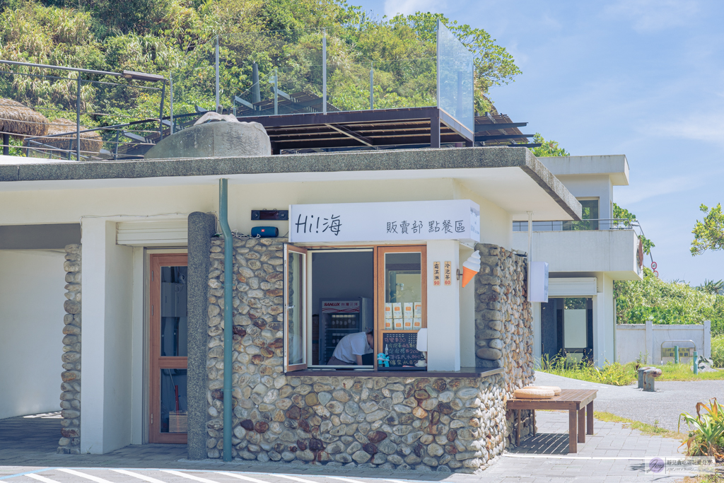 宜蘭蘇澳美食-Hi！海販賣部-秒飛繩！浪漫海景旁的美人魚尾濃郁醇厚的北海道霜淇淋/鄰近豆腐岬海水浴場 @靜兒貪吃遊玩愛分享