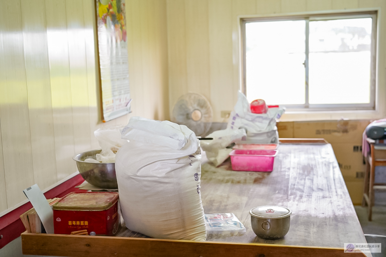 宜蘭美食-林記燒餅-隱藏在鄉間住宅間！傳承50年以上，工廠直營的純手工甜鹹蔥燒餅，在地人的兒時回憶 @靜兒貪吃遊玩愛分享