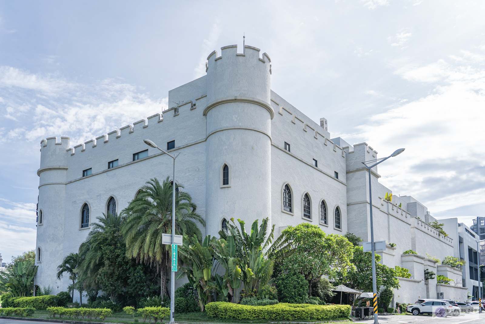 台中住宿-台中芭蕾城堡酒店-入住豪華古典城堡，33間主題villa，22間商務房型，夢幻主題超大空間/鄰近南屯交流道 @靜兒貪吃遊玩愛分享