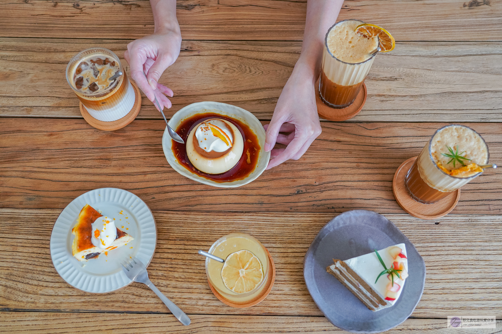 桃園楊梅美食-野也 Cafe-隱身半山坡住宅！絕美Villa韓系奶茶色質感咖啡廳，可愛的伯恩山犬毛店長/鄰近楊梅交流道 @靜兒貪吃遊玩愛分享