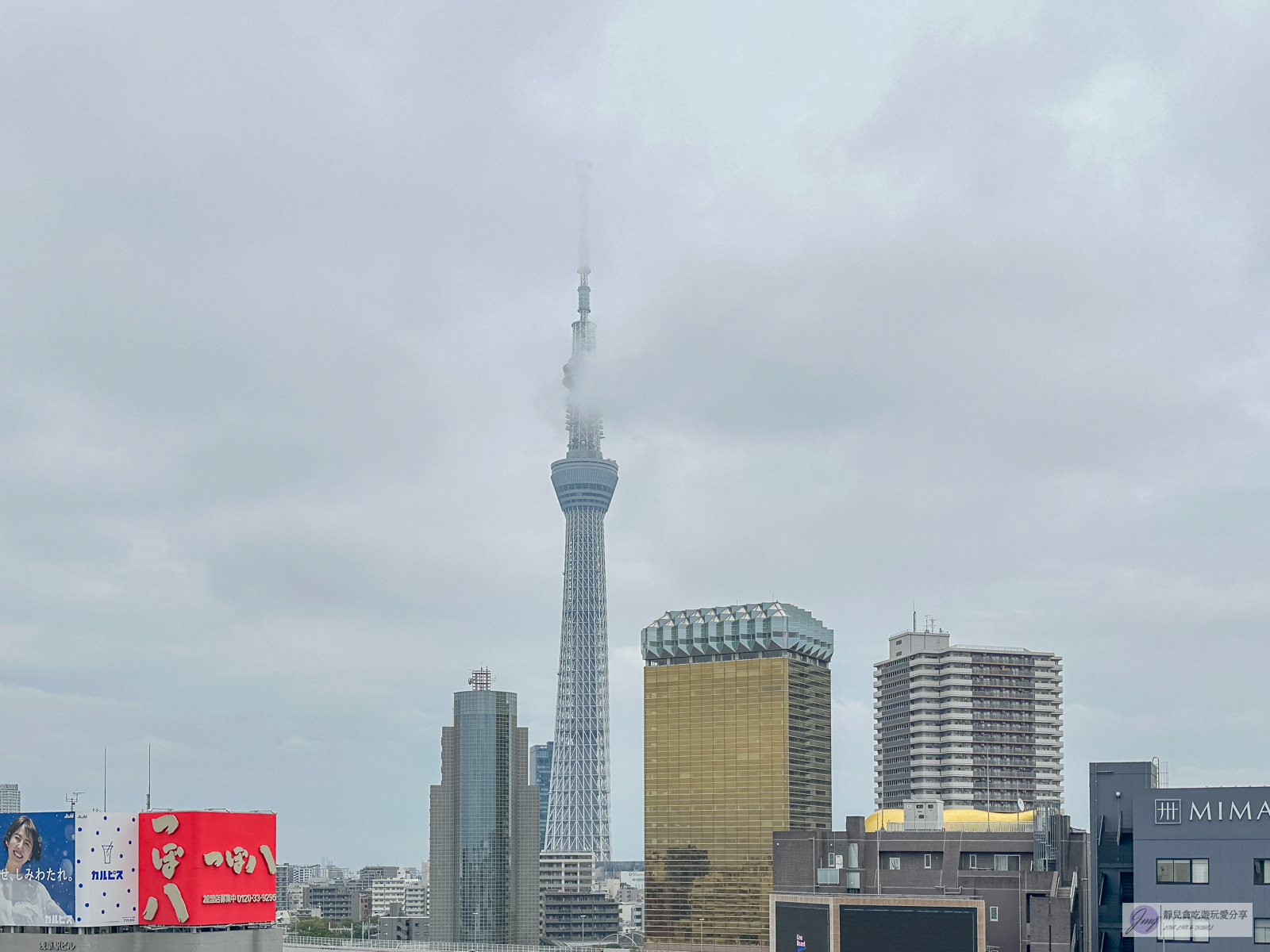 日本東京景點-淺草文化觀光中心-免費展望台景點，知名建築大師隈研吾設計，晴空塔、淺草寺街景一覽無遺 @靜兒貪吃遊玩愛分享