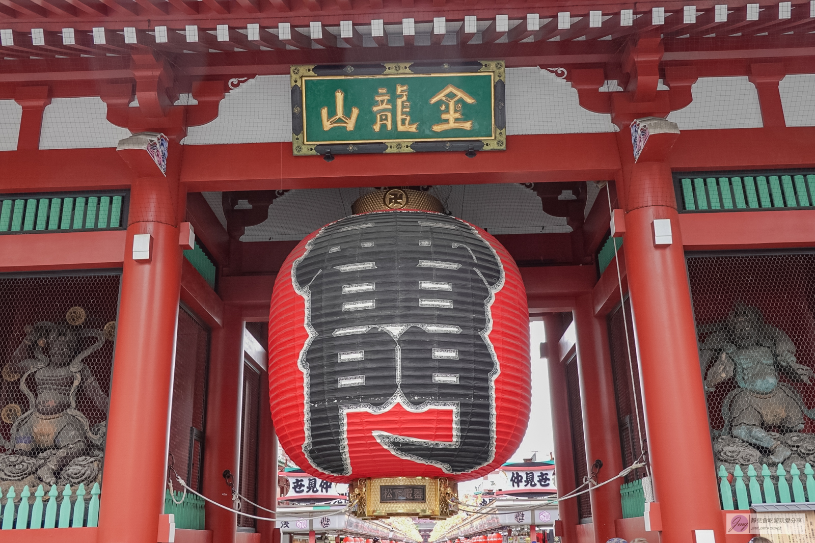 日本東京景點-淺草寺 雷門-東京最古老的寺院！擁有千年歷史的東京必訪景點、美食，水上巴士飽覽整個城鎮風景 @靜兒貪吃遊玩愛分享