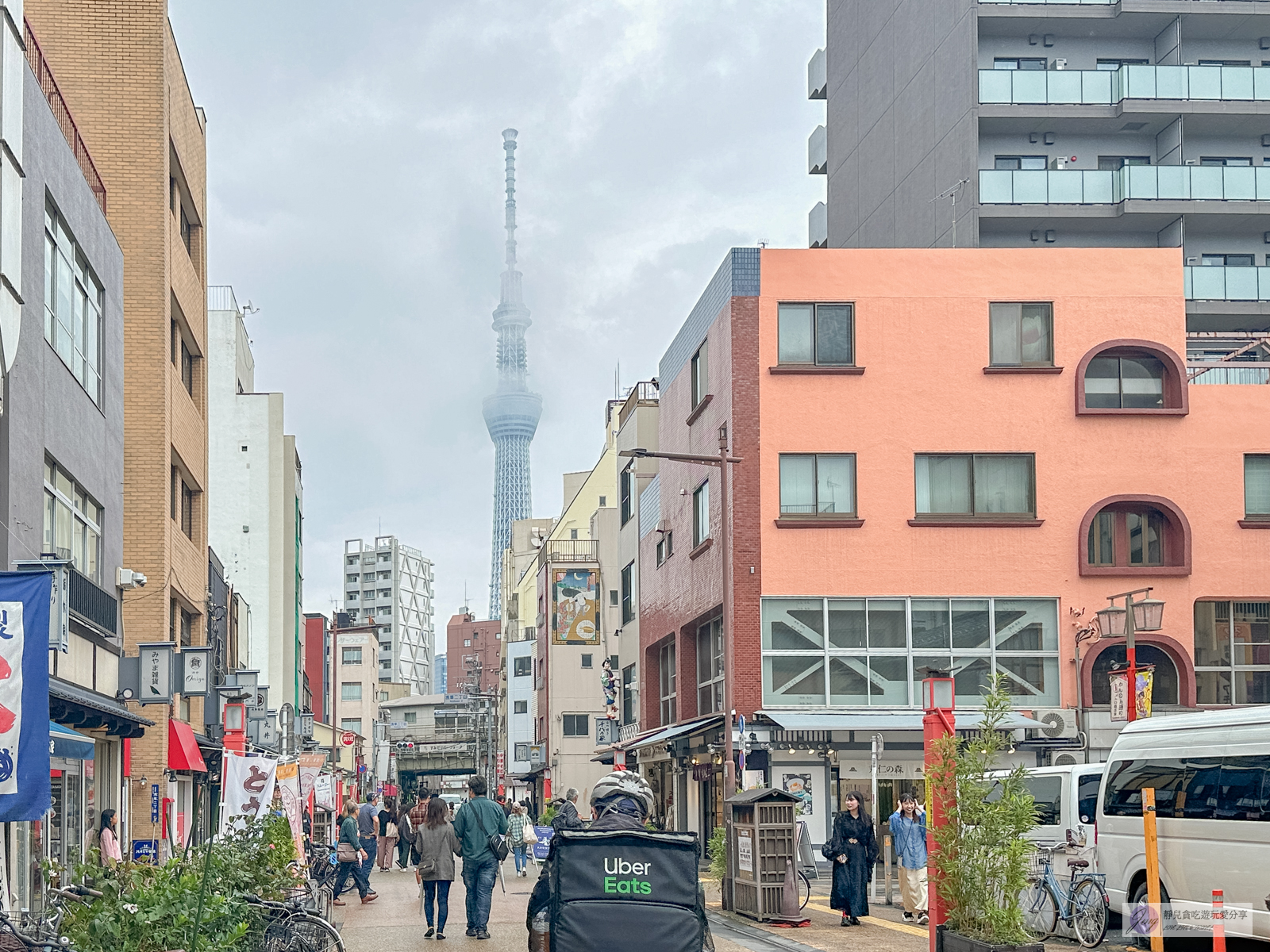 日本東京景點-淺草寺 雷門-東京最古老的寺院！擁有千年歷史的東京必訪景點、美食，水上巴士飽覽整個城鎮風景 @靜兒貪吃遊玩愛分享