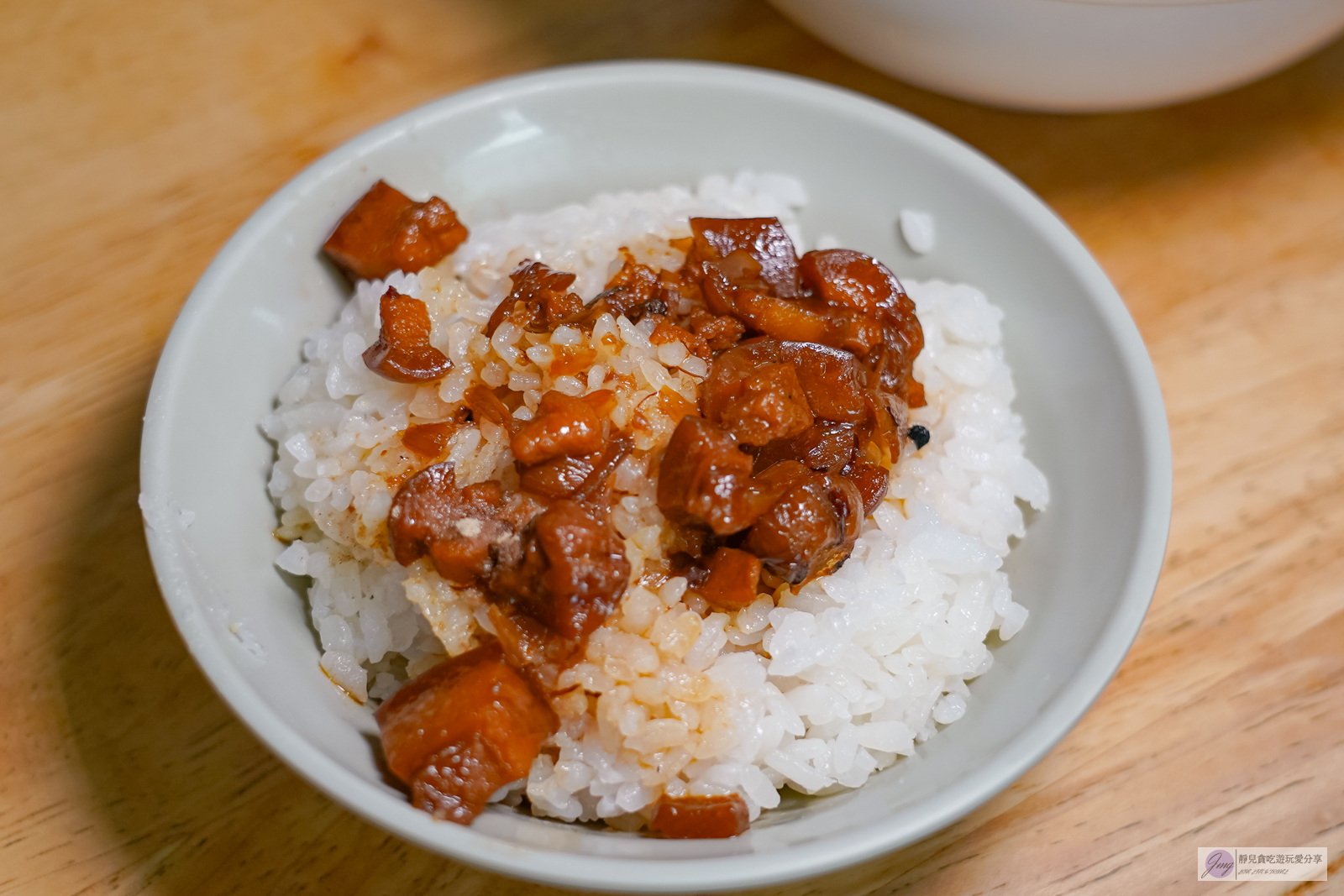 台南北區美食-西羅殿牛肉湯-在地排隊美食！經營超過20年，google三千多則評價高達4.6顆星，每日限量溫體牛肉湯，晚來吃不到/鄰近台南公園 @靜兒貪吃遊玩愛分享