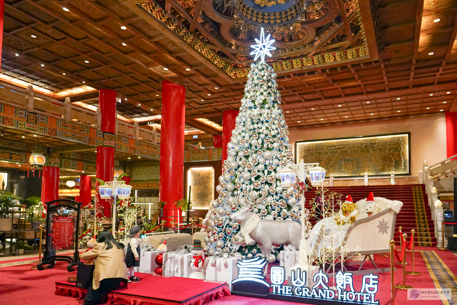 台北中山美食-圓山大飯店-圓苑-道地的江浙菜餚，推薦牛肉麵、黃魚煨麵，蔣夫人喜愛的御製紅豆鬆糕/鄰近劍潭站 @靜兒貪吃遊玩愛分享