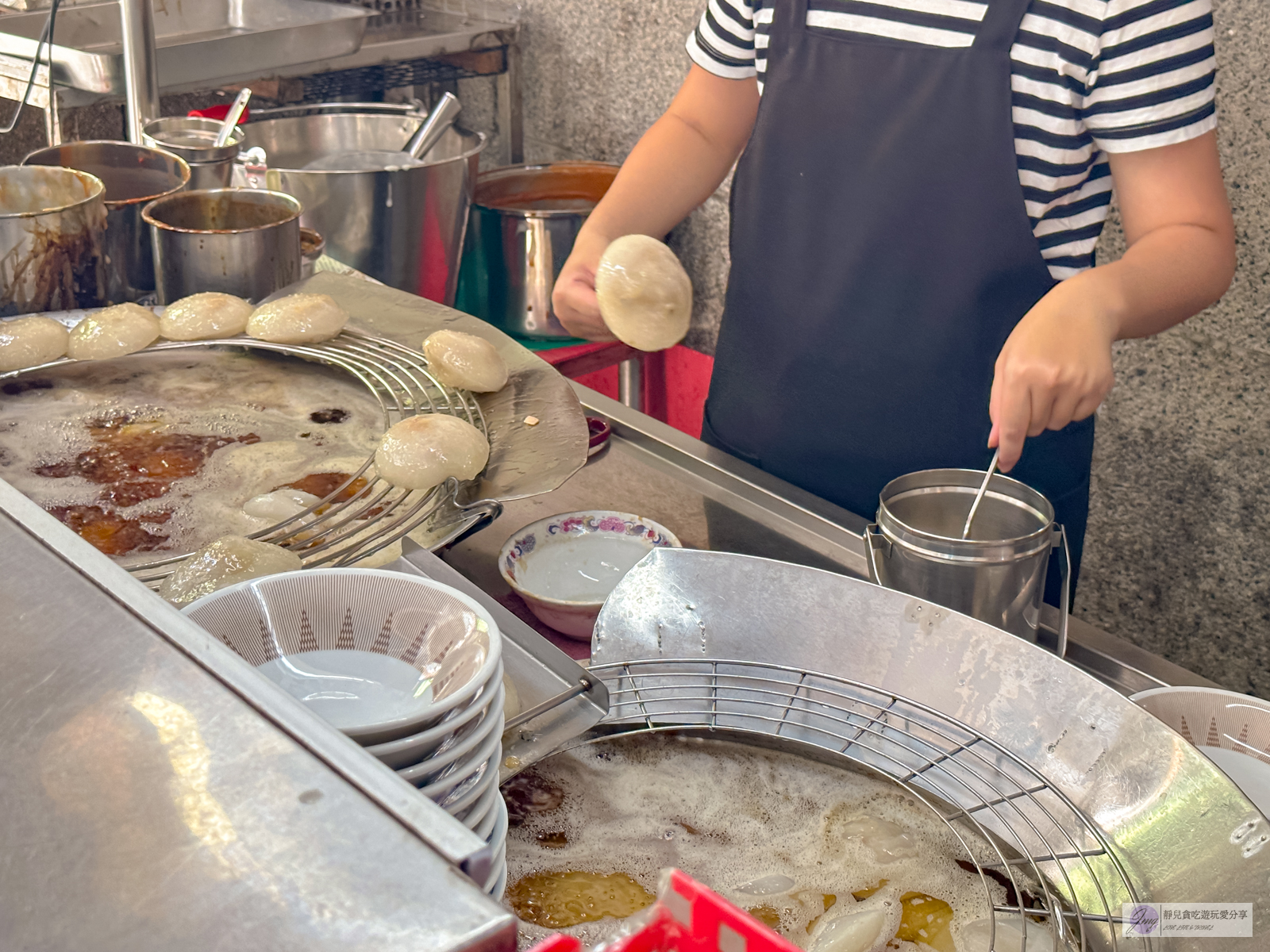 雲林斗六美食-吳記肉圓-在地經營72年老店！隱藏市場巷弄內的排隊人氣銅板小吃/鄰近斗六車站 @靜兒貪吃遊玩愛分享