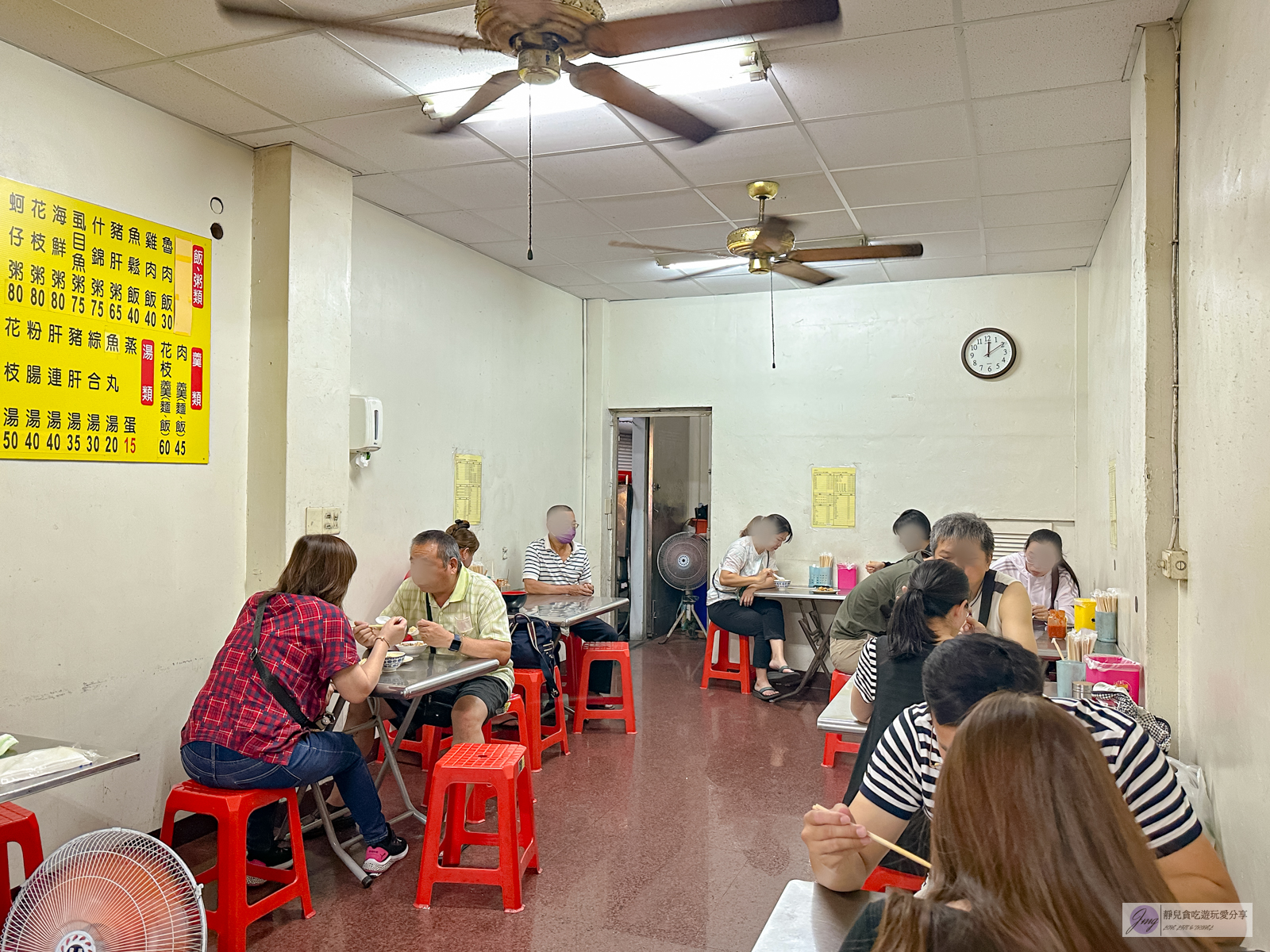 雲林斗六美食-姐妹麵攤-隱藏在市場裡！在地人從小吃到大排隊人氣小吃，燙豬肝鮮嫩好吃、蒸蛋只要15元必點/位於斗六西市場 @靜兒貪吃遊玩愛分享