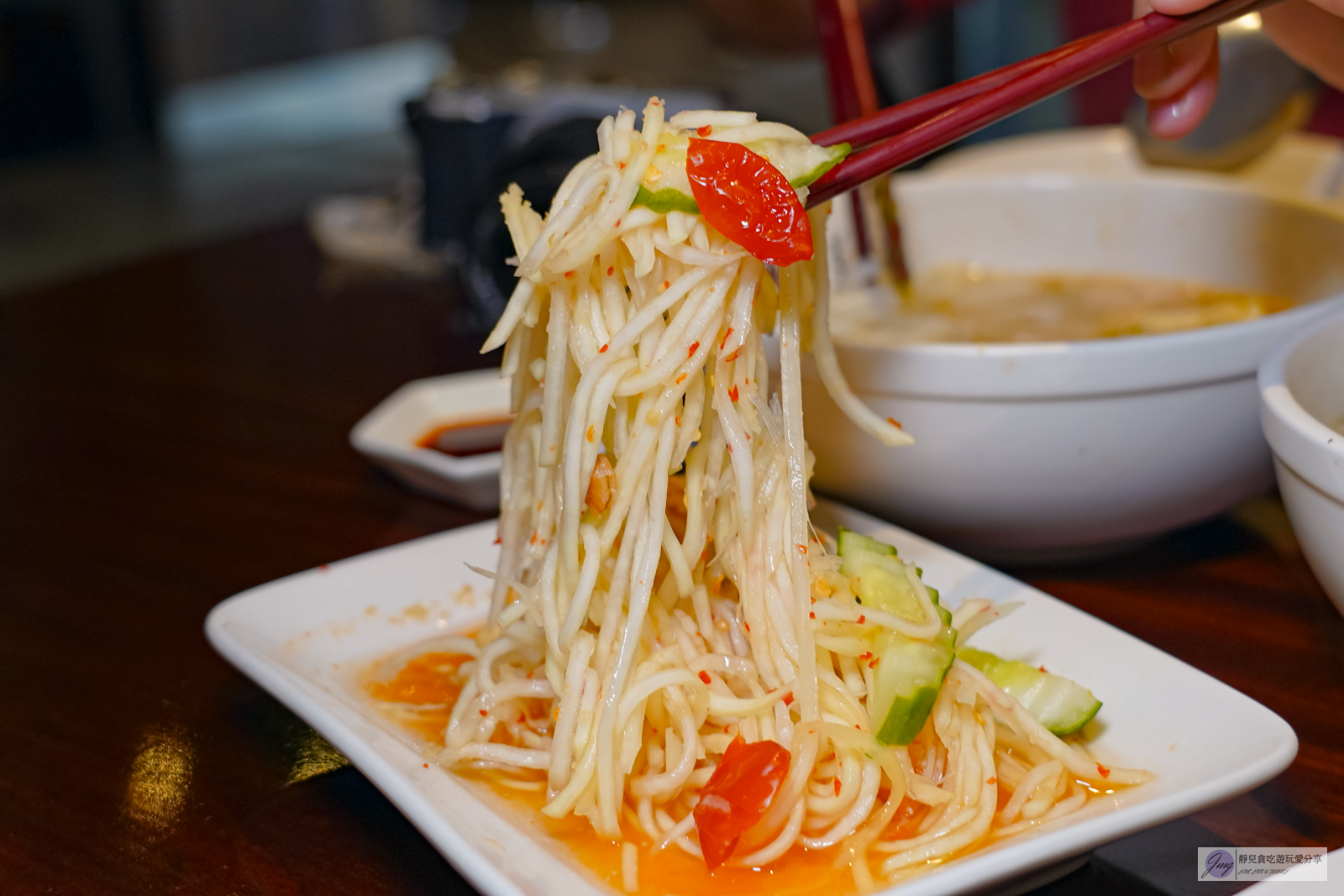 桃園平鎮美食-阿美米干-在地超人氣排隊雲南美食！連開3家店用餐時段依舊客滿/鄰近忠貞市場 @靜兒貪吃遊玩愛分享