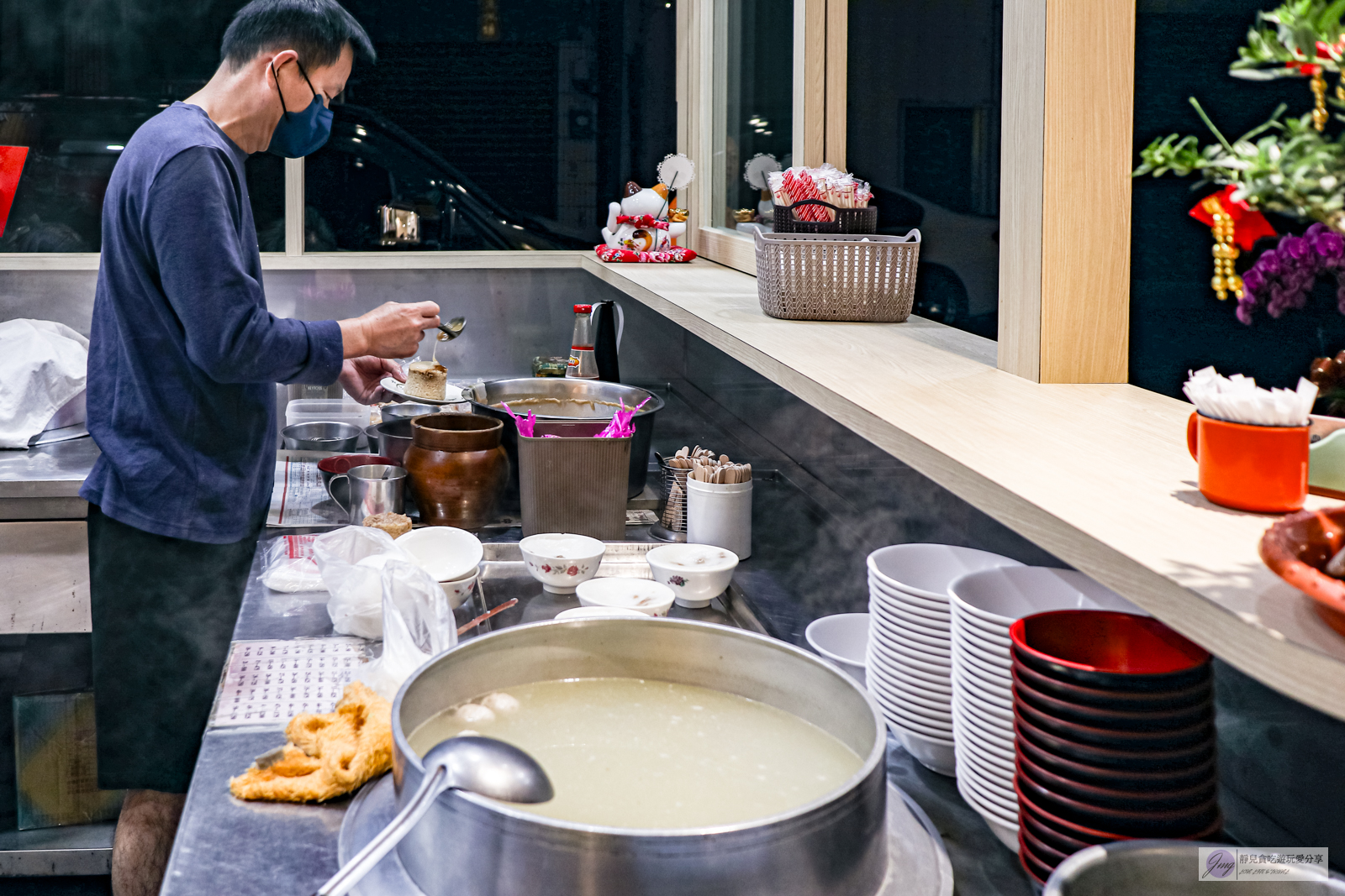 雲林莿桐美食-林家碗粿-在地經營80年老店！在地人從小吃到大的早餐，碗粿、米糕、肉粽均一價25元/鄰近莿桐國小 @靜兒貪吃遊玩愛分享