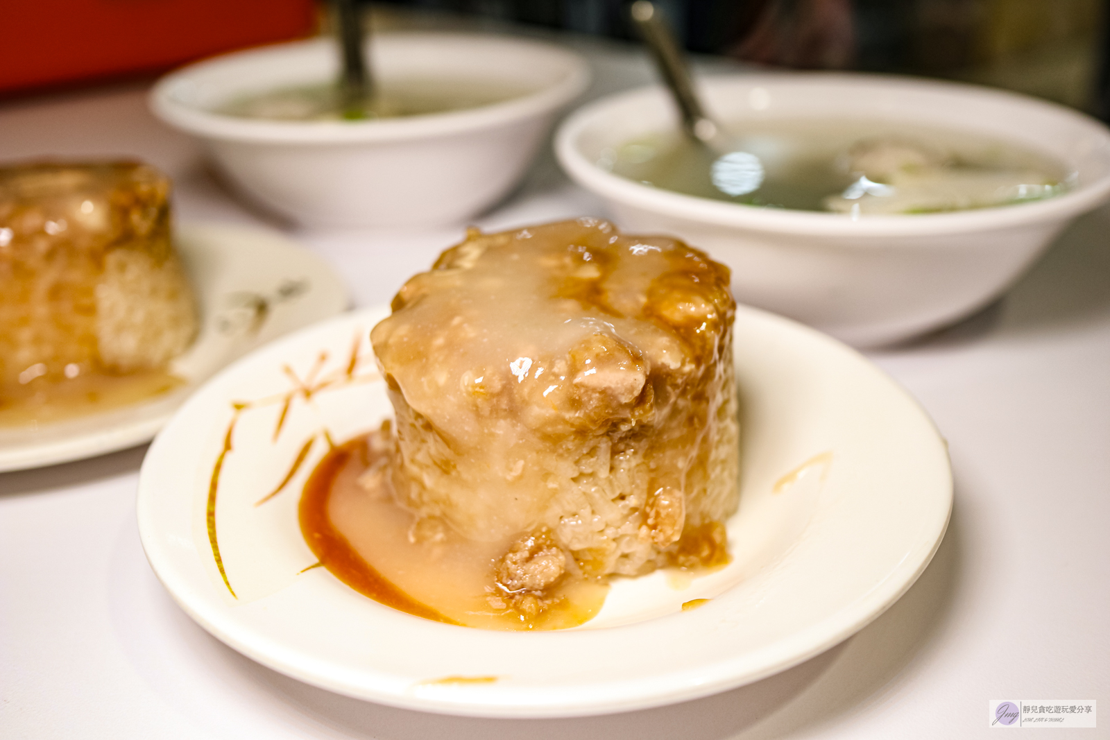 雲林莿桐美食-林家碗粿-在地經營80年老店！在地人從小吃到大的早餐，碗粿、米糕、肉粽均一價25元/鄰近莿桐國小 @靜兒貪吃遊玩愛分享