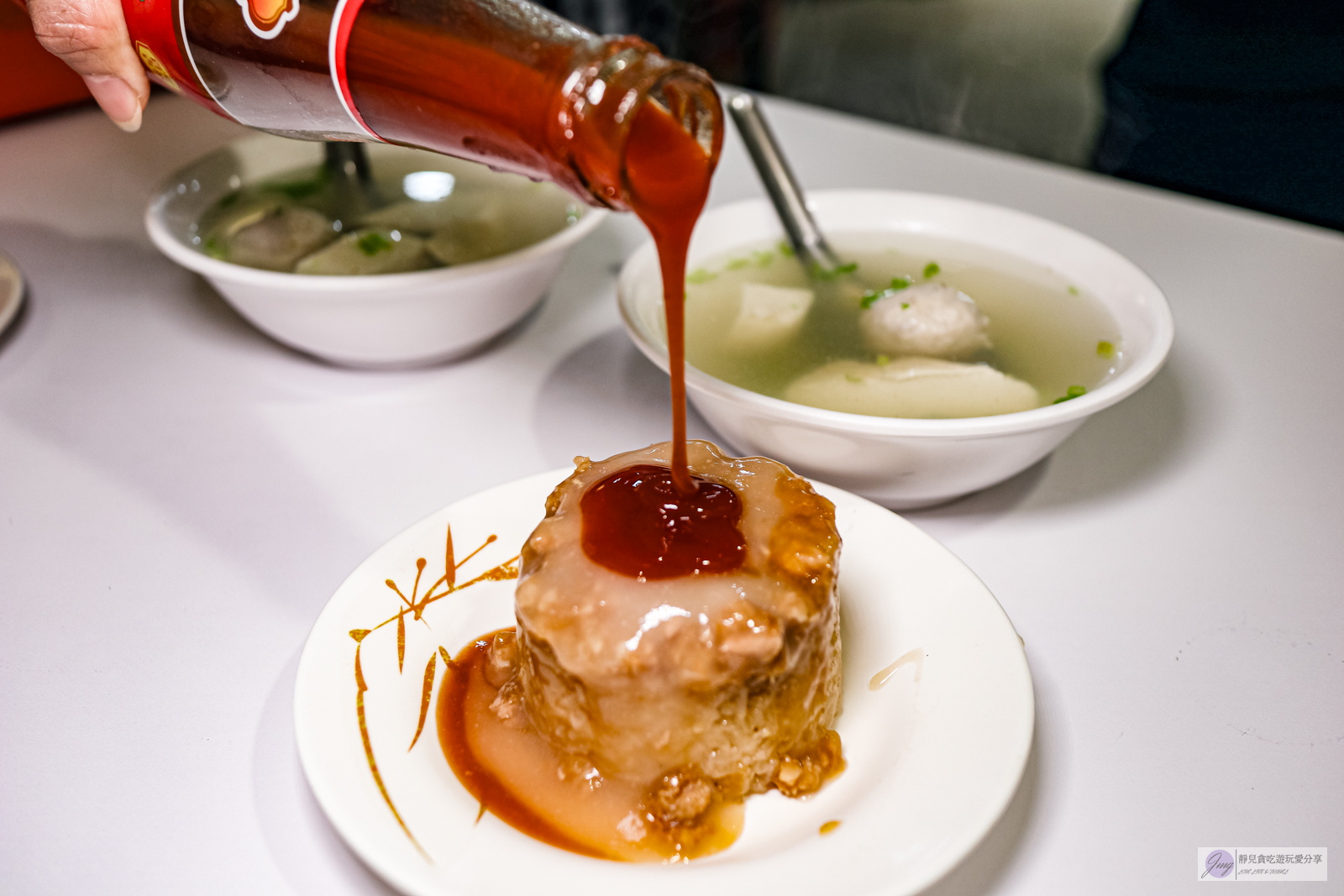 雲林莿桐美食-林家碗粿-在地經營80年老店！在地人從小吃到大的早餐，碗粿、米糕、肉粽均一價25元/鄰近莿桐國小 @靜兒貪吃遊玩愛分享