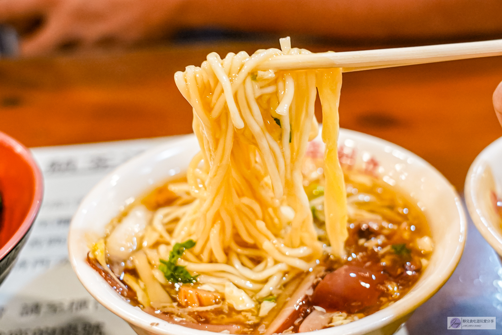 雲林斗六美食-阿國獅魷魚羹-在地經營72年！傳承三代的古早味小吃，人氣魷魚嘴超特別，免費停車/鄰近斗六火車站 @靜兒貪吃遊玩愛分享