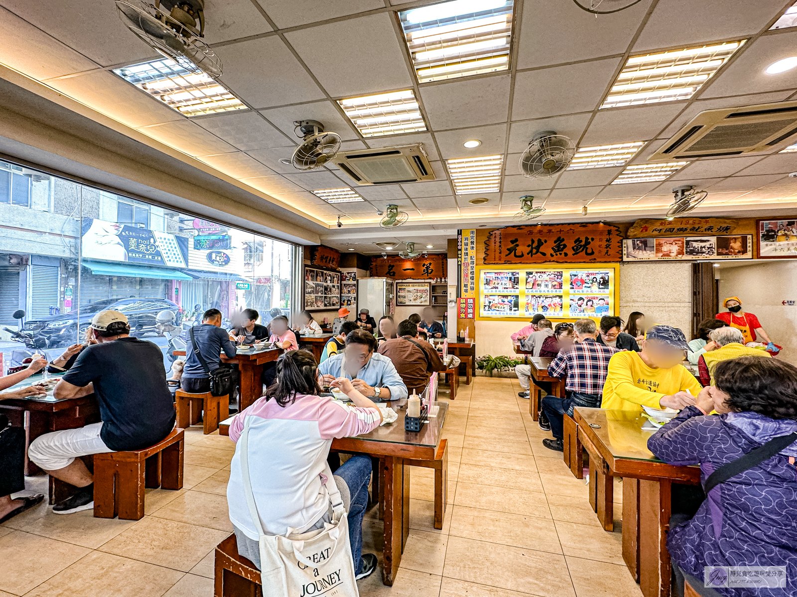 雲林斗六美食-阿國獅魷魚羹-在地經營72年！傳承三代的古早味小吃，人氣魷魚嘴超特別，免費停車/鄰近斗六火車站 @靜兒貪吃遊玩愛分享