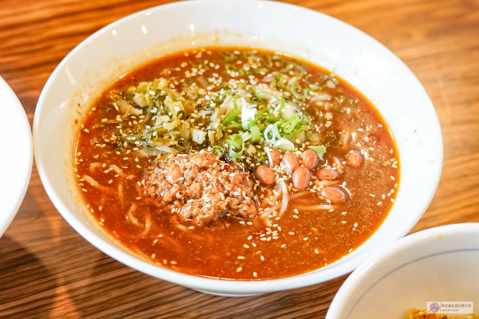 苗栗卓蘭美食-鵝行天下萬家香麵館-道地的客家美食，四川成都酸辣粉酸辣夠味/鄰近卓蘭峩崙廟 @靜兒貪吃遊玩愛分享