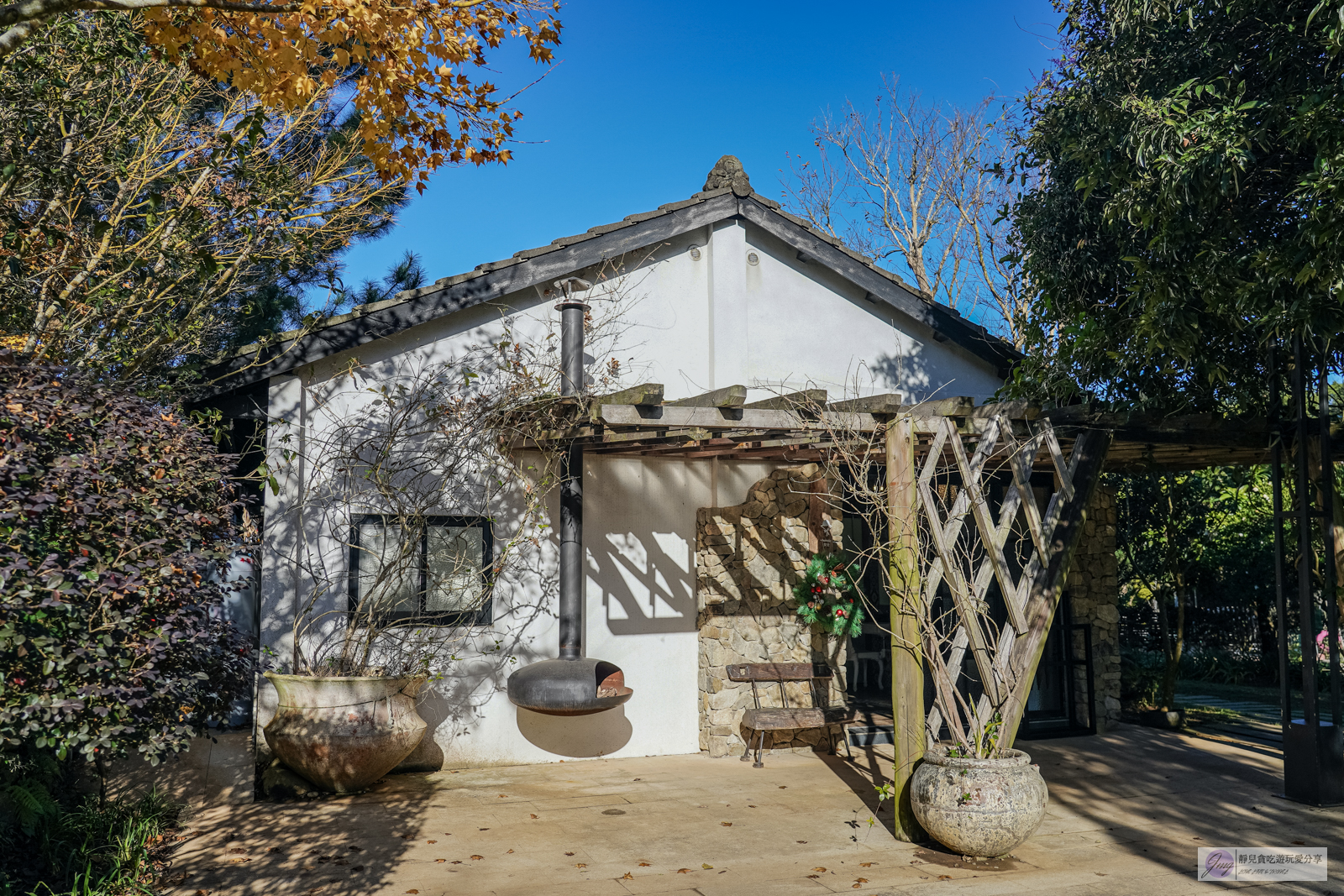 苗栗卓蘭住宿-寨酌然 野奢庄園-隱藏在森林裡！輕奢五星級豪華露營車一泊二食、泳池度假Villa精緻無菜單料理、手作DIY體驗/鄰近鯉魚潭水庫 @靜兒貪吃遊玩愛分享