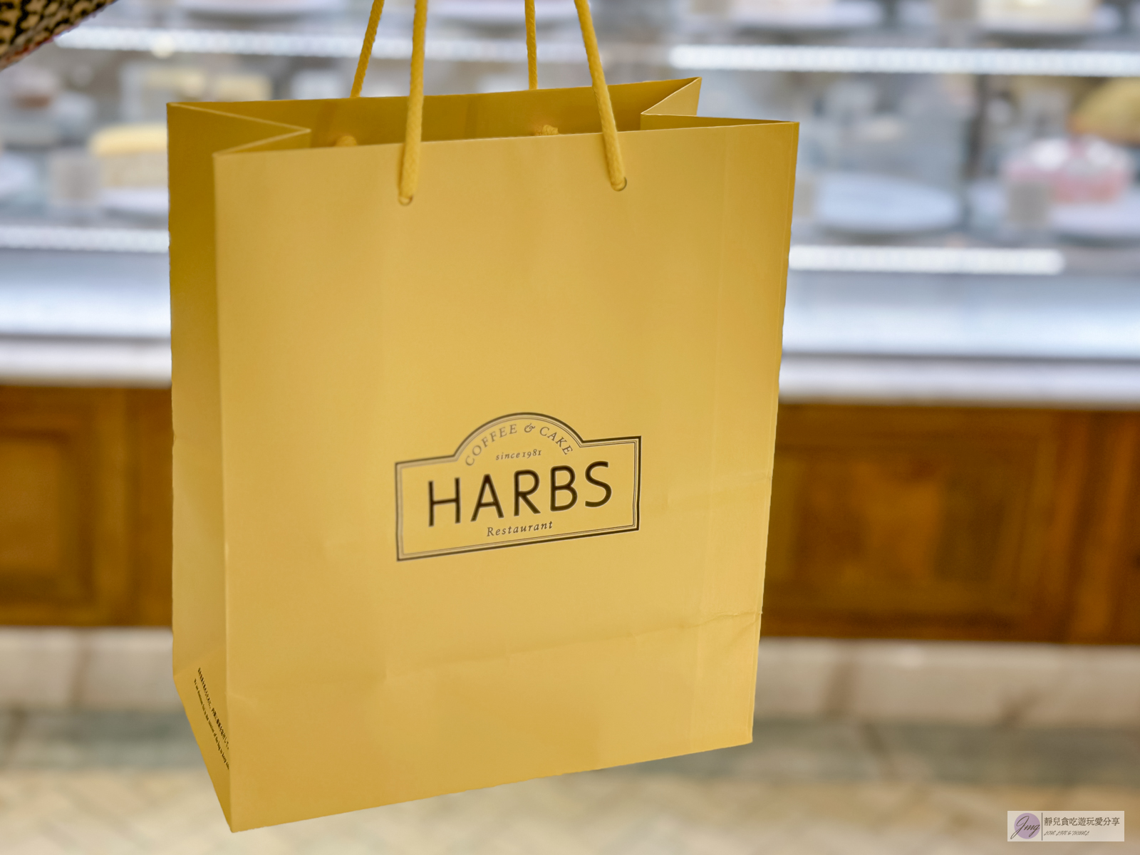 日本東京美食-HARBS LUMINE有樂町店-超夯人氣水果千層蛋糕，多達14種口味，必吃的排隊甜點/鄰近銀座 @靜兒貪吃遊玩愛分享