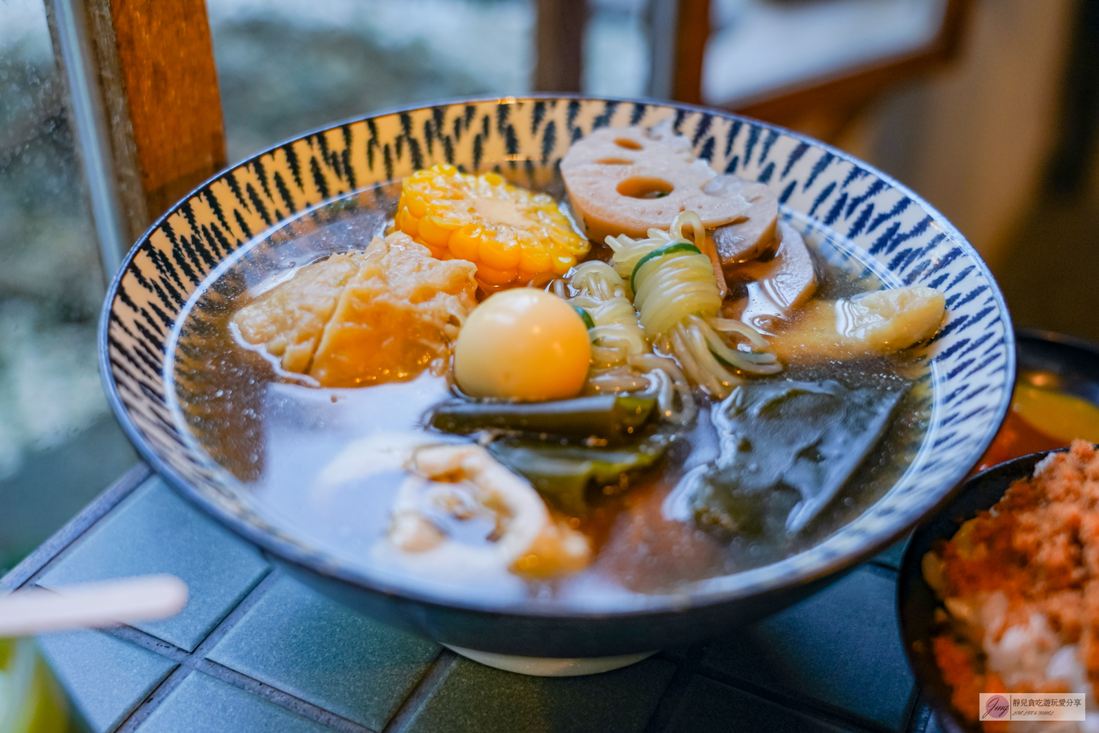 台中中區美食-柳川窟-隱藏在柳川古道深處！日式老宅改造的關東煮店，天然湯頭甘甜好喝可以無限續/鄰近柳川水岸景觀步道 @靜兒貪吃遊玩愛分享