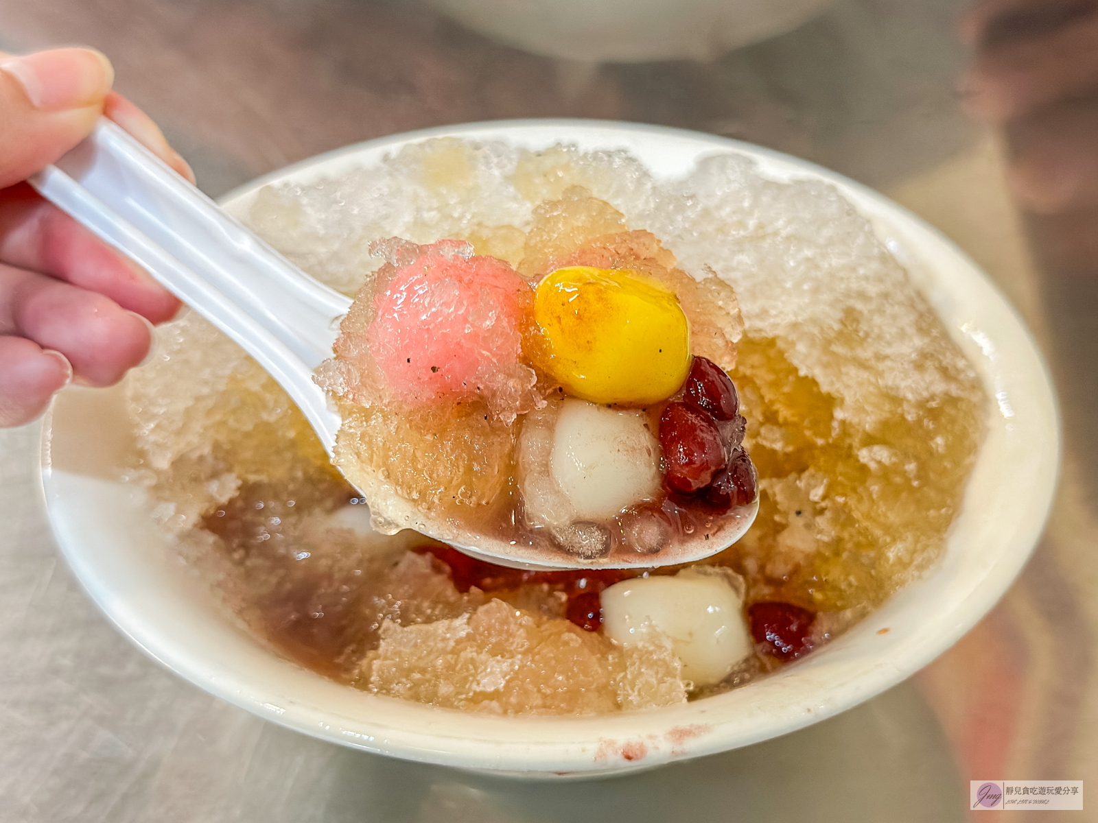 雲林斗六美食-長興圓仔冰-在地80年！傳承四代老店，手工現做燒麻糬，彩色圓仔冰超受歡迎/鄰近斗六車站 @靜兒貪吃遊玩愛分享