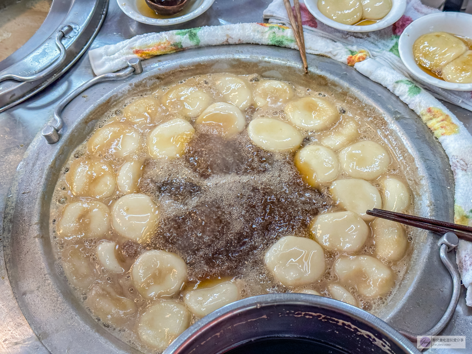 雲林斗六美食-長興圓仔冰-在地80年！傳承四代老店，手工現做燒麻糬，彩色圓仔冰超受歡迎/鄰近斗六車站 @靜兒貪吃遊玩愛分享