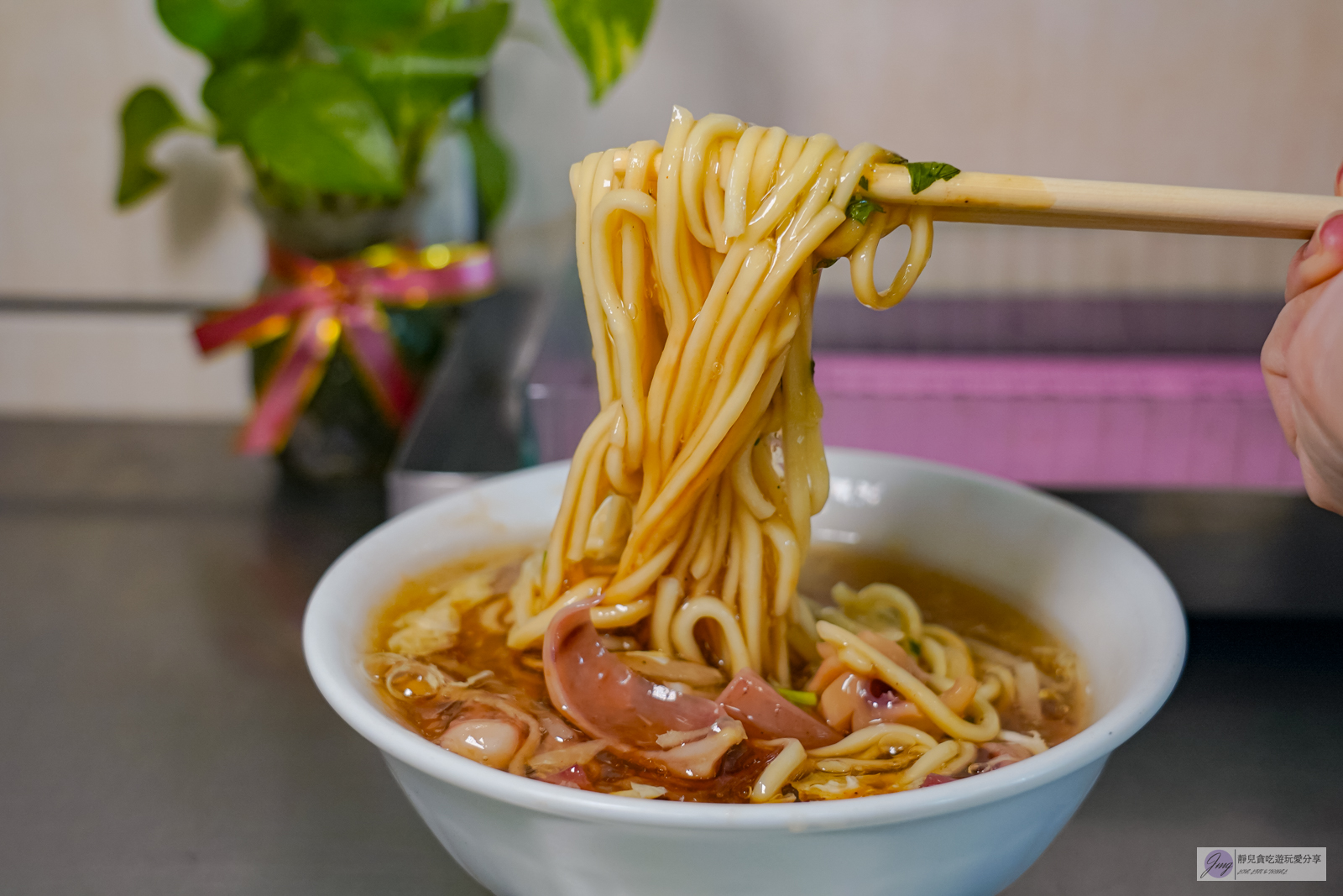 雲林斗六美食-魷魚興魷魚嘴羮-在地經營74年！媽祖廟旁古早味小吃，魷魚羹推薦，免費停車/鄰近斗六火車站 @靜兒貪吃遊玩愛分享