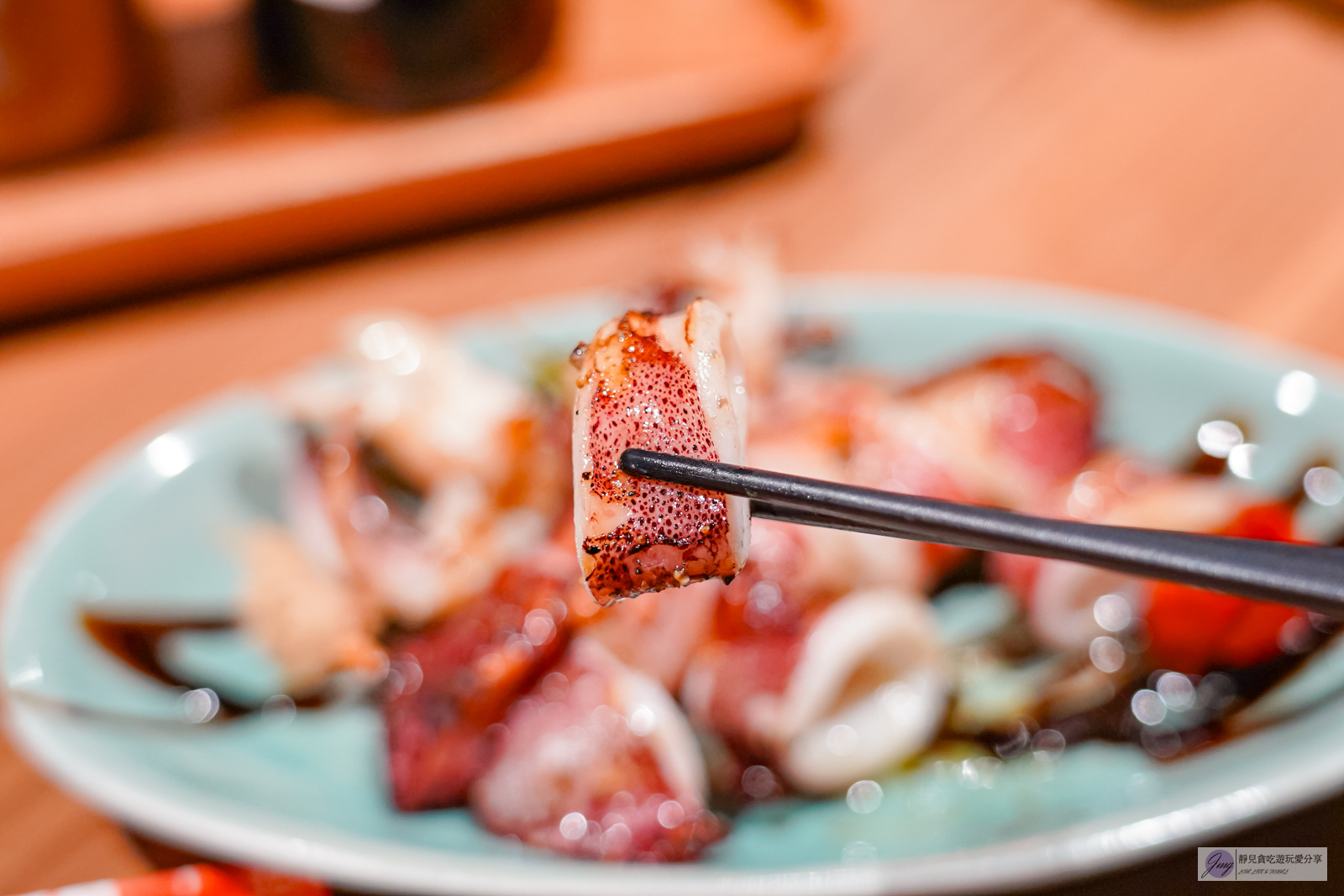 桃園大園美食-肉旨房-預約制！直火炭烤漢堡排定食，鮮蟹肉漢堡排搭配蛋黃超推，挑戰立蛋再送肉排/航棧綠洲店 @靜兒貪吃遊玩愛分享