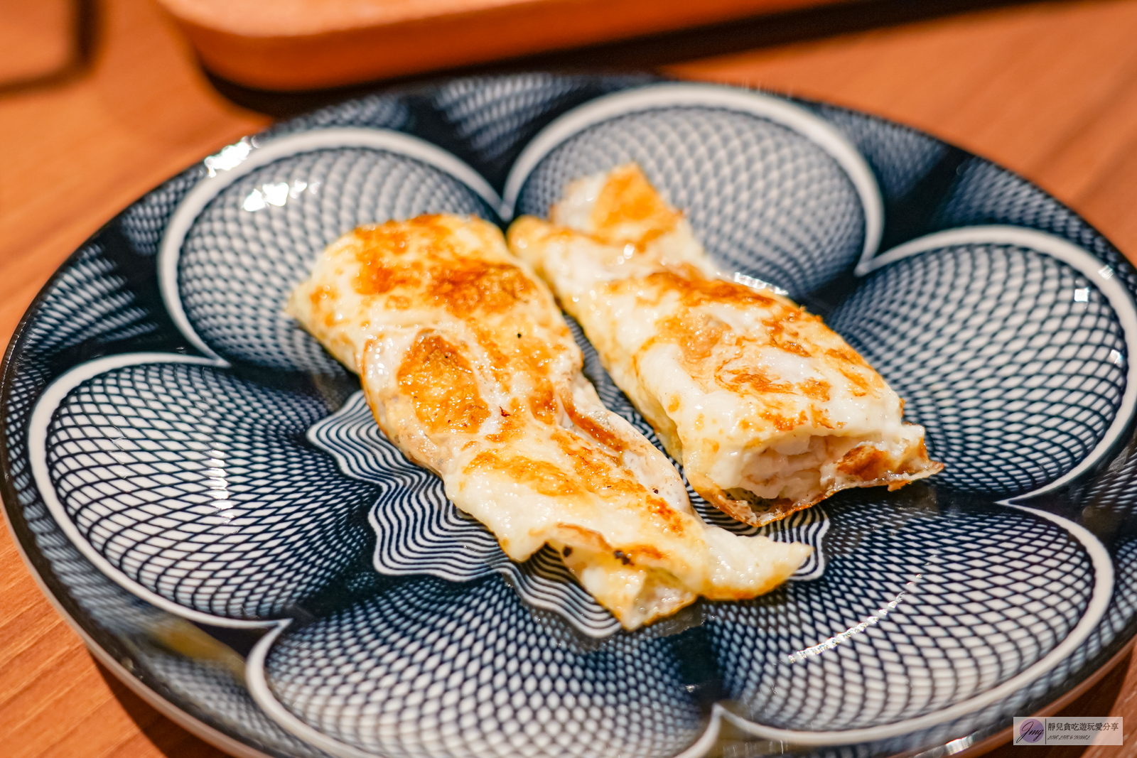 桃園大園美食-肉旨房-預約制！直火炭烤漢堡排定食，鮮蟹肉漢堡排搭配蛋黃超推，挑戰立蛋再送肉排/航棧綠洲店 @靜兒貪吃遊玩愛分享